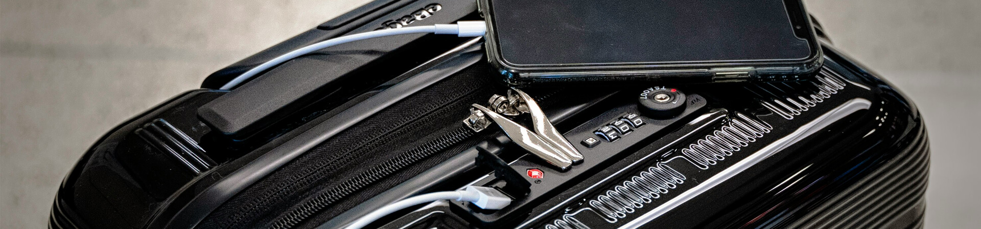 Koffer met USB-poort - BagageKiezer.nl