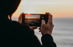 Op vakantie foto maken met telefoon - BagageKiezer.nl